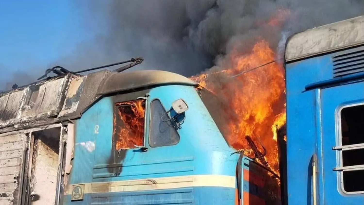 Росіяни вдарили «Шахедом» по потягу на Одещині. Фото: «Укрзалізниця», для ілюстрації
