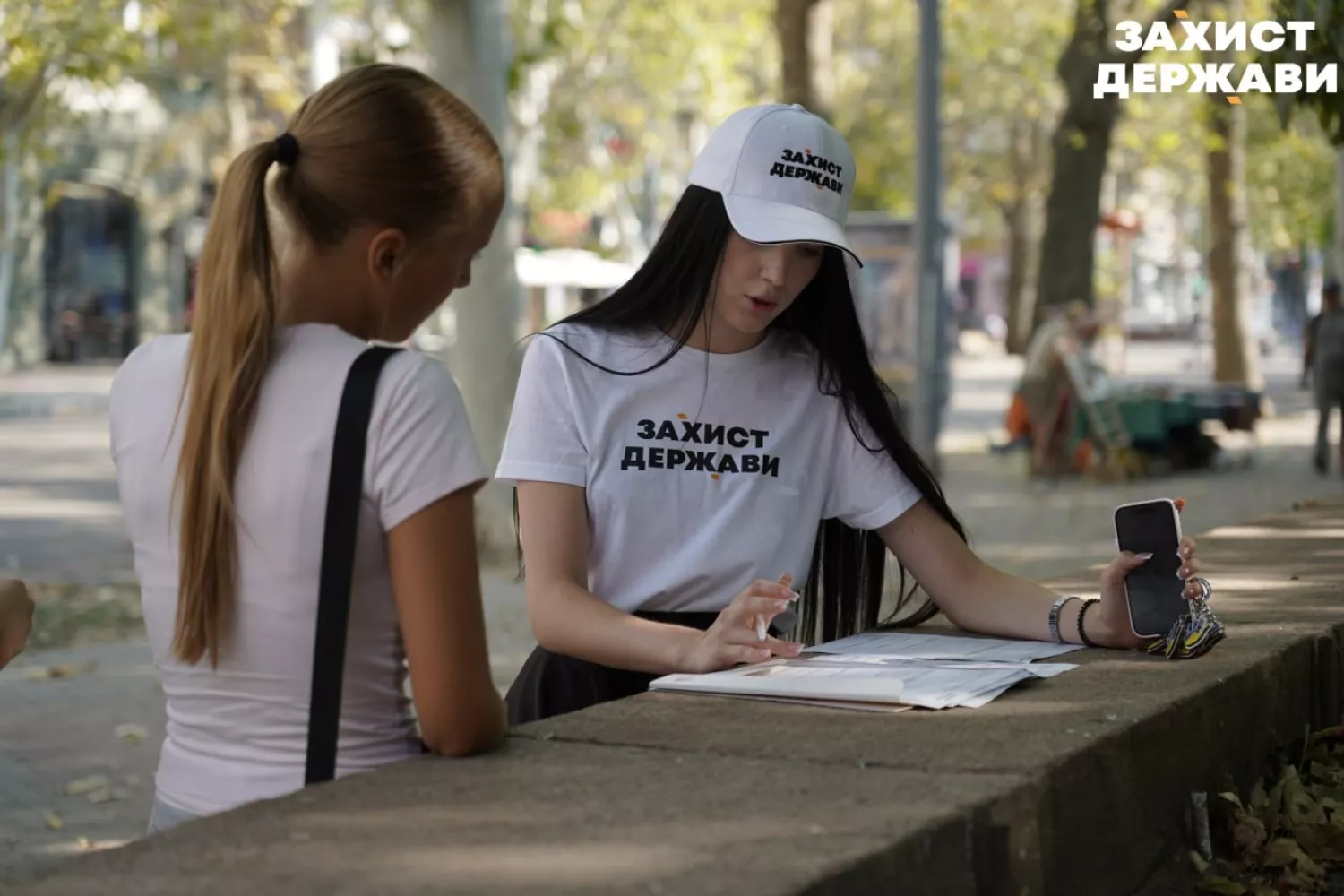 Рух Молодих «Захист Держави» провів у Миколаєві акцію-опитування  «Голос молоді — майбутнє громади», фото Захист Держави