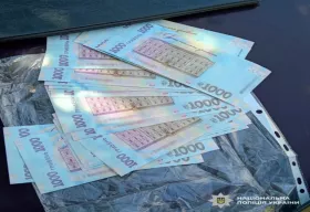 Жителя Нової Одеси затримали за підозрою в отримані 24 тис. хабаря за іспит на посвідчення водія. Фото: Нацполіція