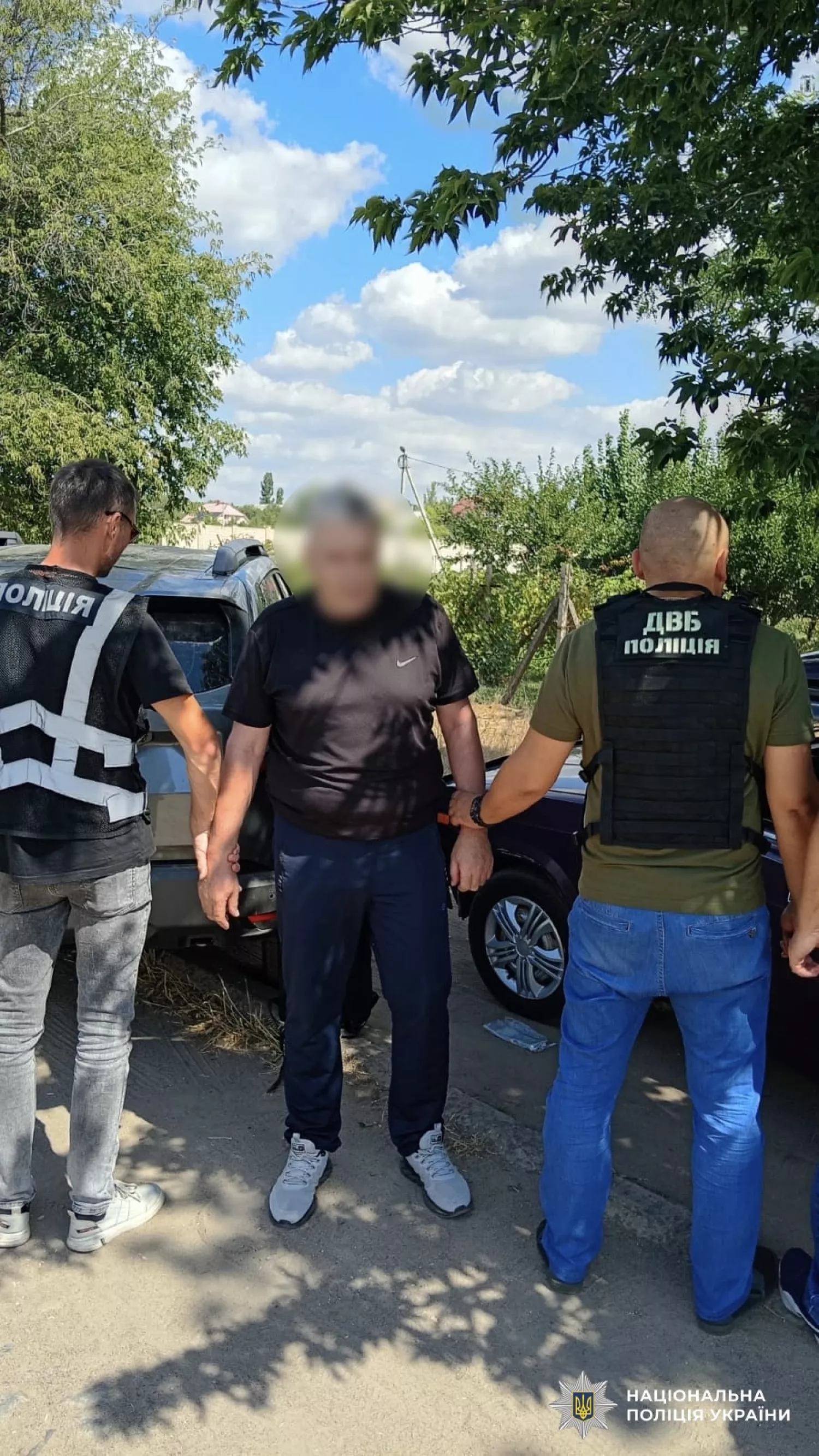 Жителя Нової Одеси затримали за підозрою в отримані 24 тис. хабаря за іспит на посвідчення водія. Фото: Нацполіція