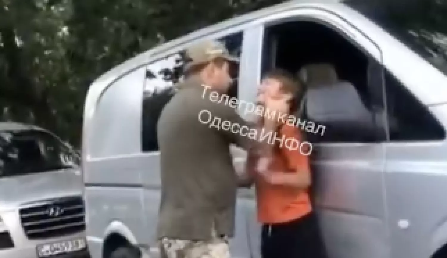 Конфлікт військового ТЦК та підлітка в Одесі. Скрин з відео Одесса INFO