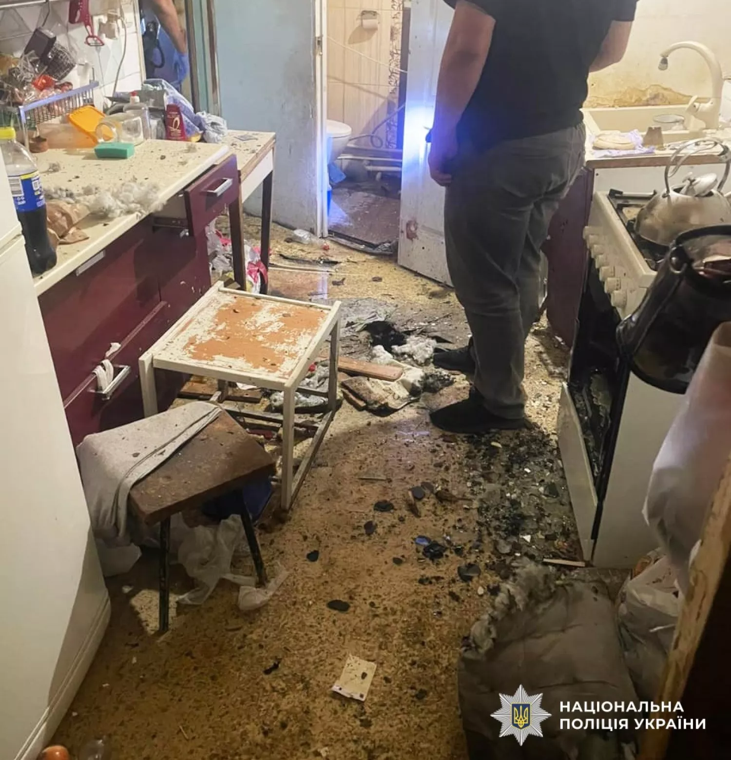 Наслідки вибуху в будинку потерпілої. Фото: Поліція Миколаївської області