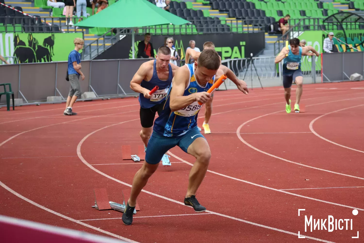 Збірна Миколаївщини посіла третє місце на чемпіонаті України з естафетного бігу. Фото: МикВісті