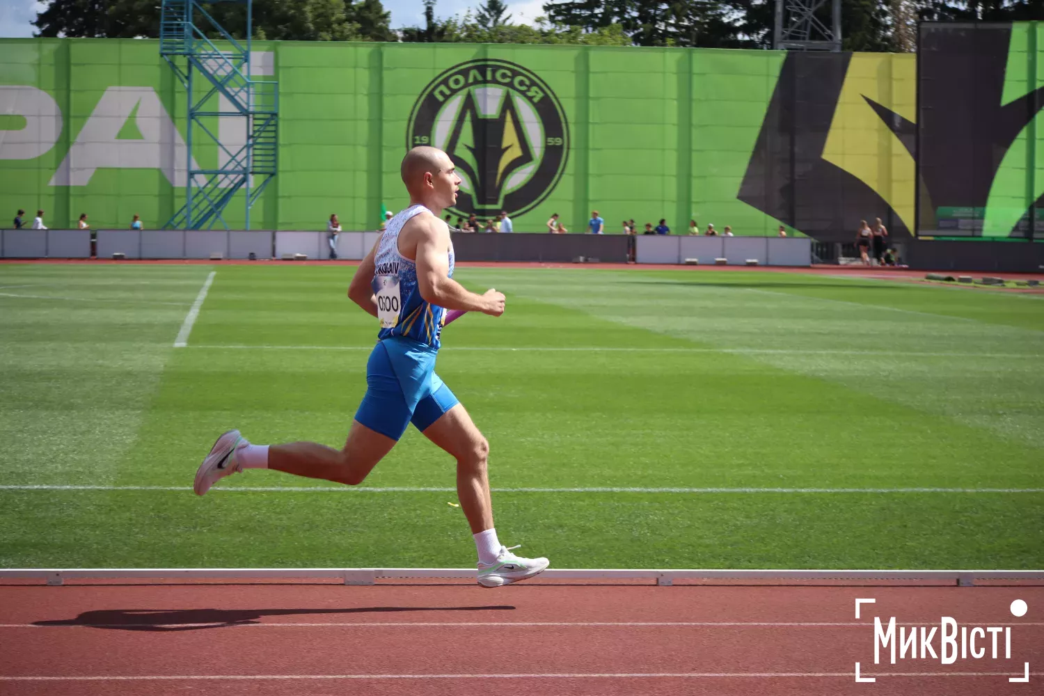 Збірна Миколаївщини посіла третє місце на чемпіонаті України з естафетного бігу. Фото: МикВісті