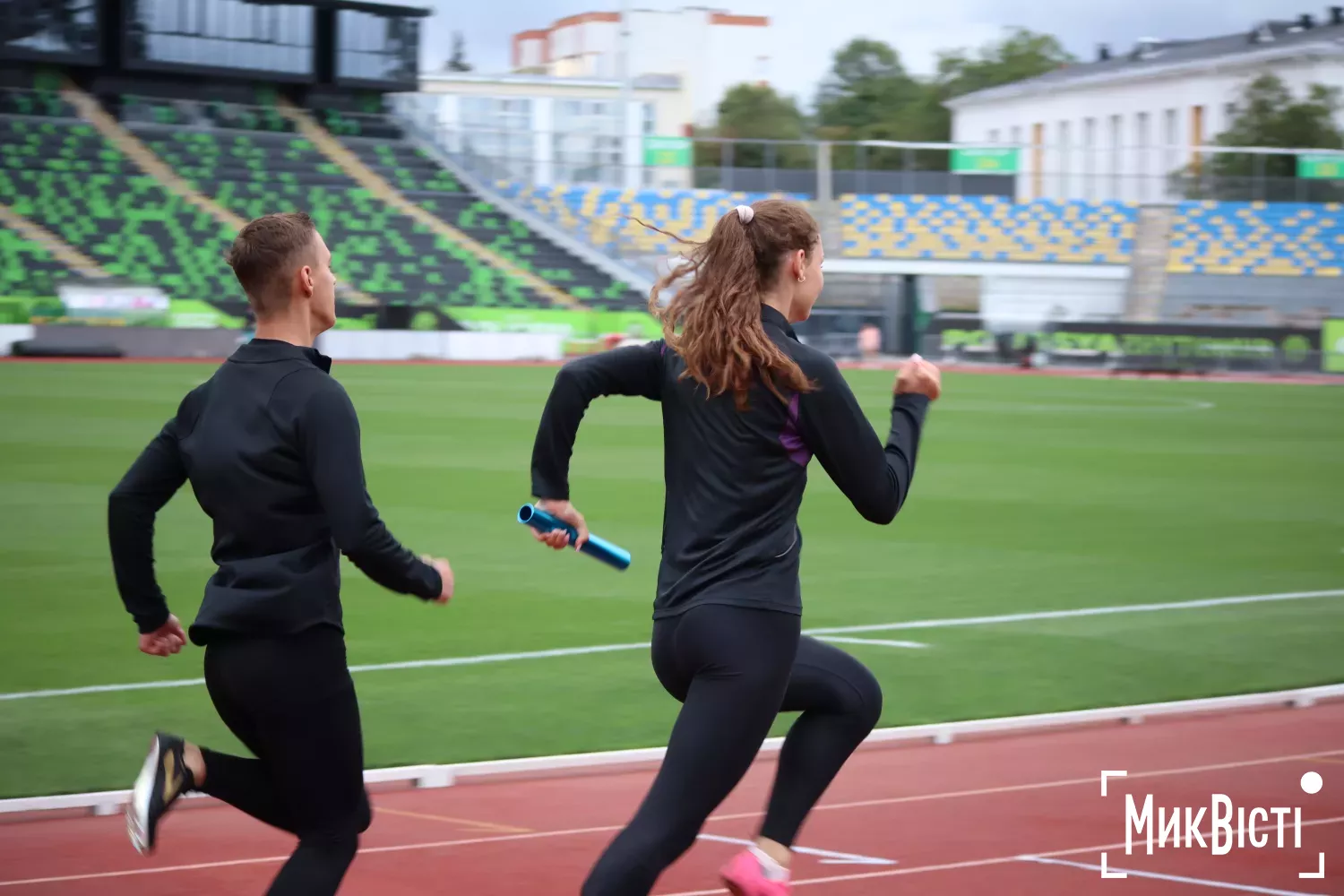 Збірна Миколаївщини посіла третє місце на чемпіонаті України з естафетного бігу. Фото: МикВісті