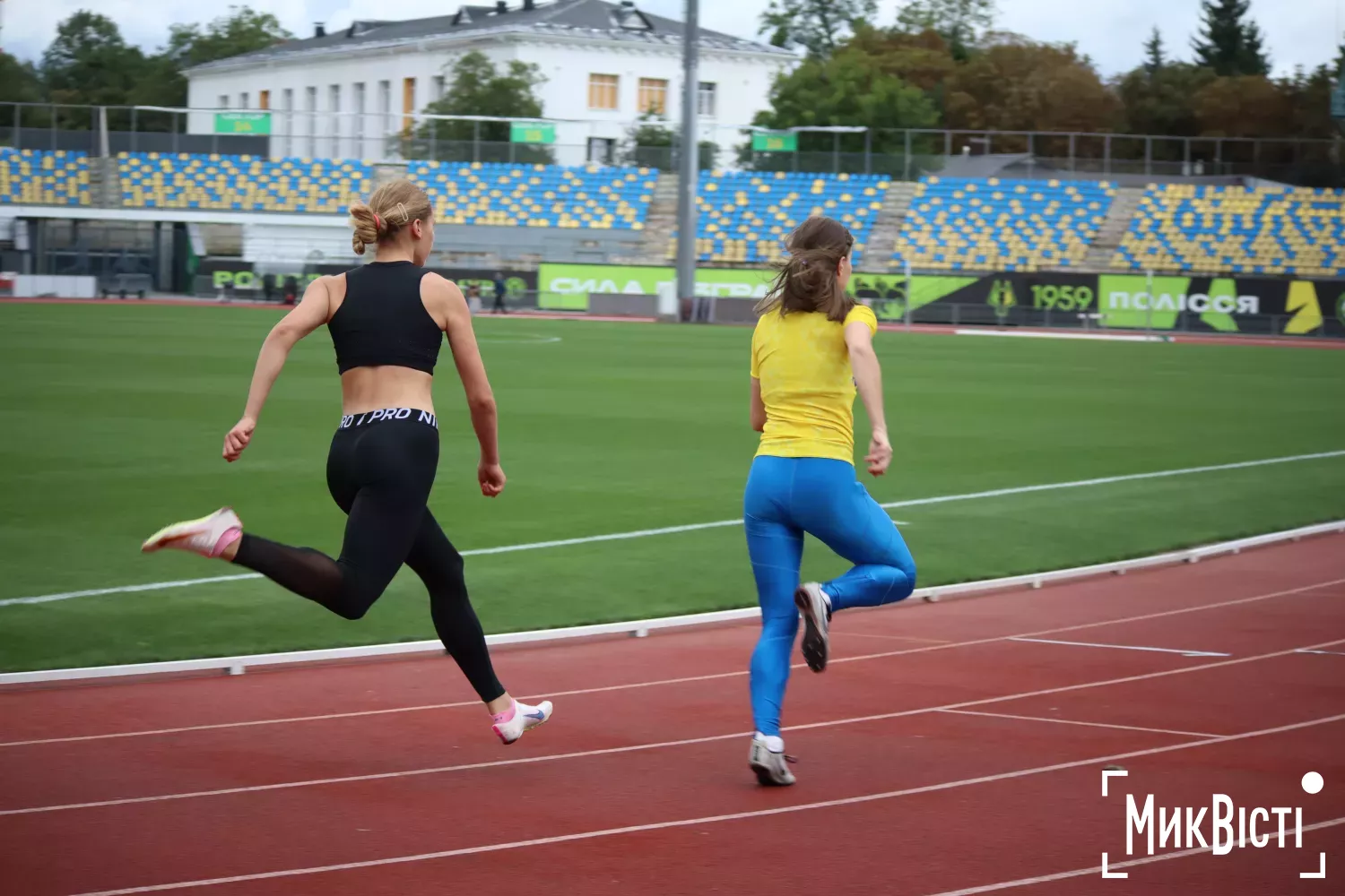 Збірна Миколаївщини посіла третє місце на чемпіонаті України з естафетного бігу. Фото: МикВісті