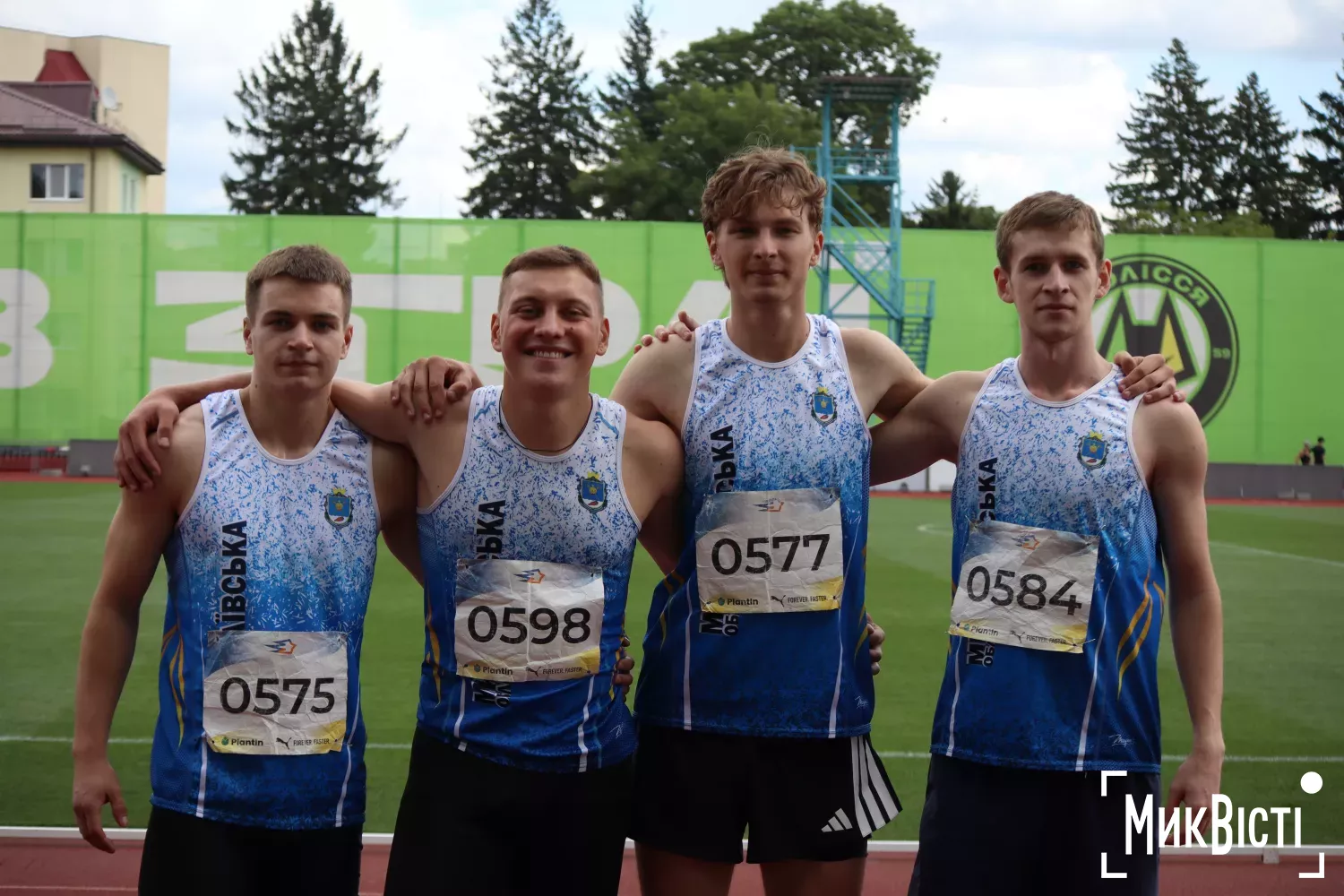 Збірна Миколаївщини посіла третє місце на чемпіонаті України з естафетного бігу. Фото: МикВісті