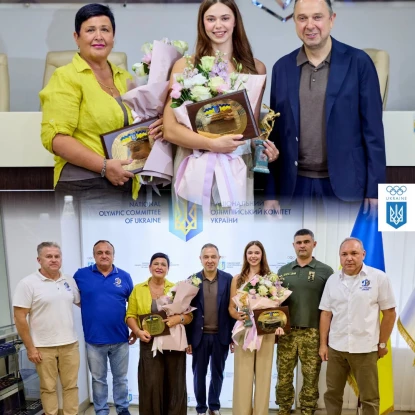 Фехтувальницю Аліну Полозюк визнали найкращою спортсменкою липня. Фото: НОК України