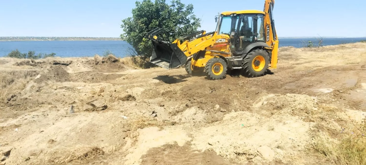 У Коблівській громаді прибрали стихійне сміттєзвалище. Фото Екоінспекція