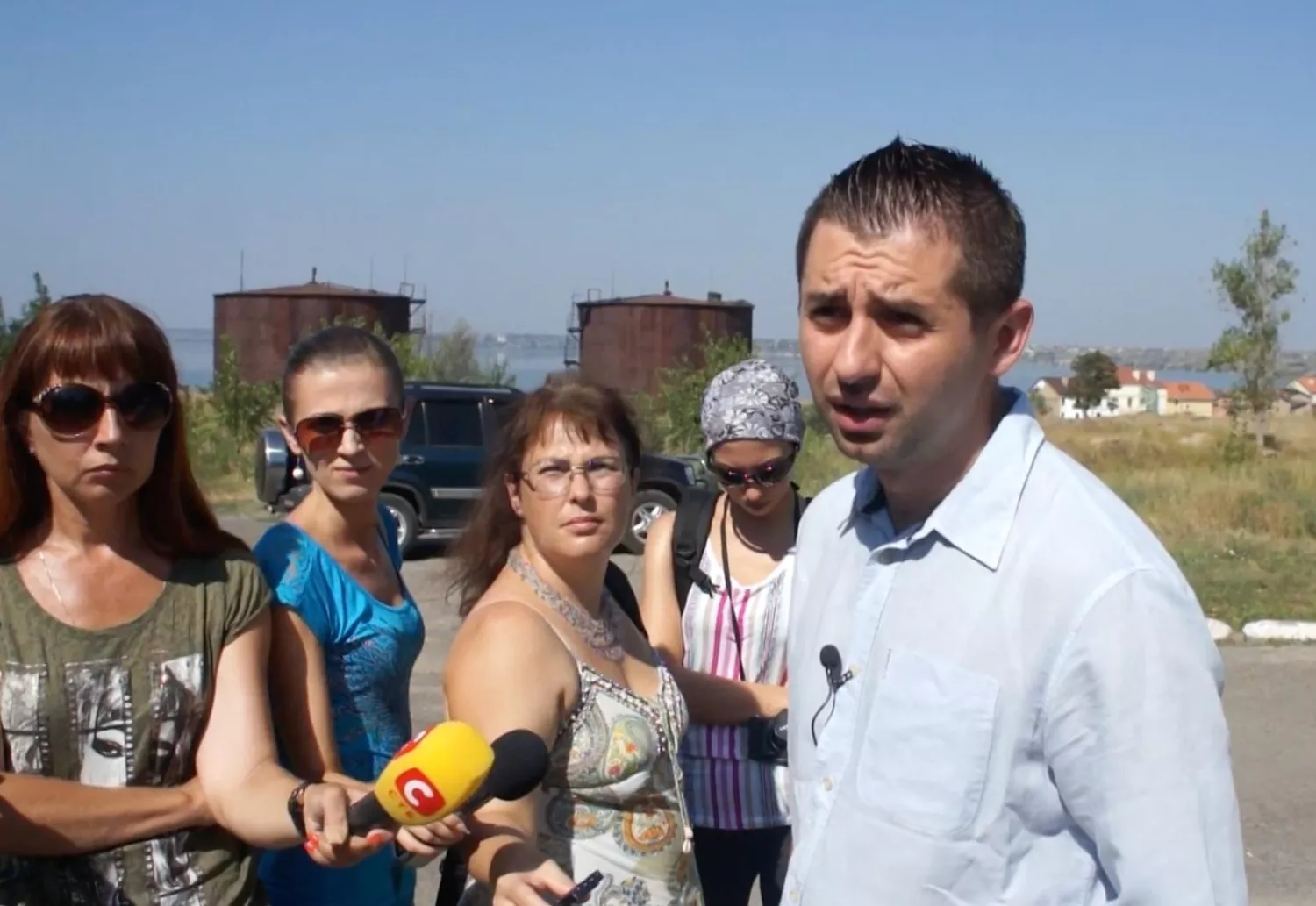 Давид Арахамія дає коментар журналістам у Миколаєві, 15 серпня 2014 року, архів НикВести