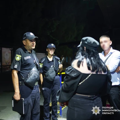Підлітки без дорослих та алкоголь: у Миколаєві посилили вечірні патрулювання. Фото: поліція Миколаївської області