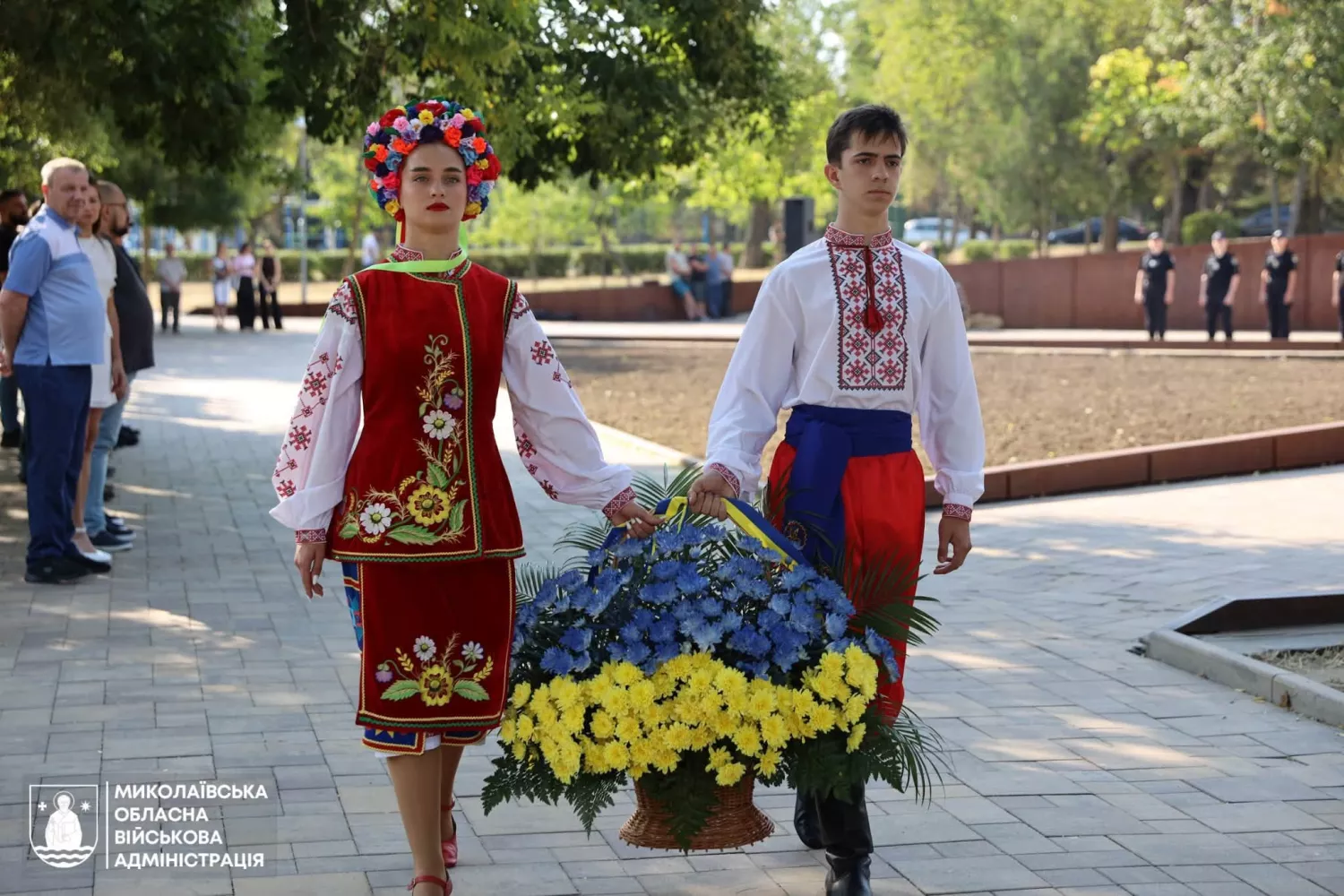 До Дня Державного Прапора підняли синьо-жовтий стяг над Миколаєвом, фото: ОВА