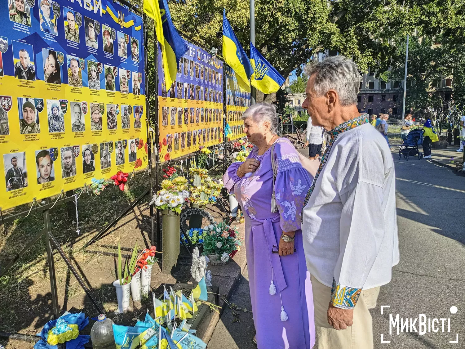 Миколаївці відзначили День Державного Прапора України святковою ходою у вишиванках. Фото: НикВести