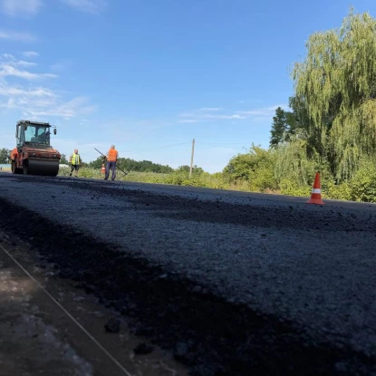 Між Одещиною та Миколаївщиною ремонтують дорогу. Фото: Агентстві відновлення