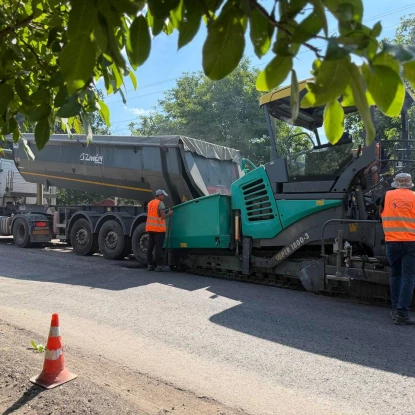 Між Одещиною та Миколаївщиною ремонтують дорогу. Фото: Агентстві відновлення
