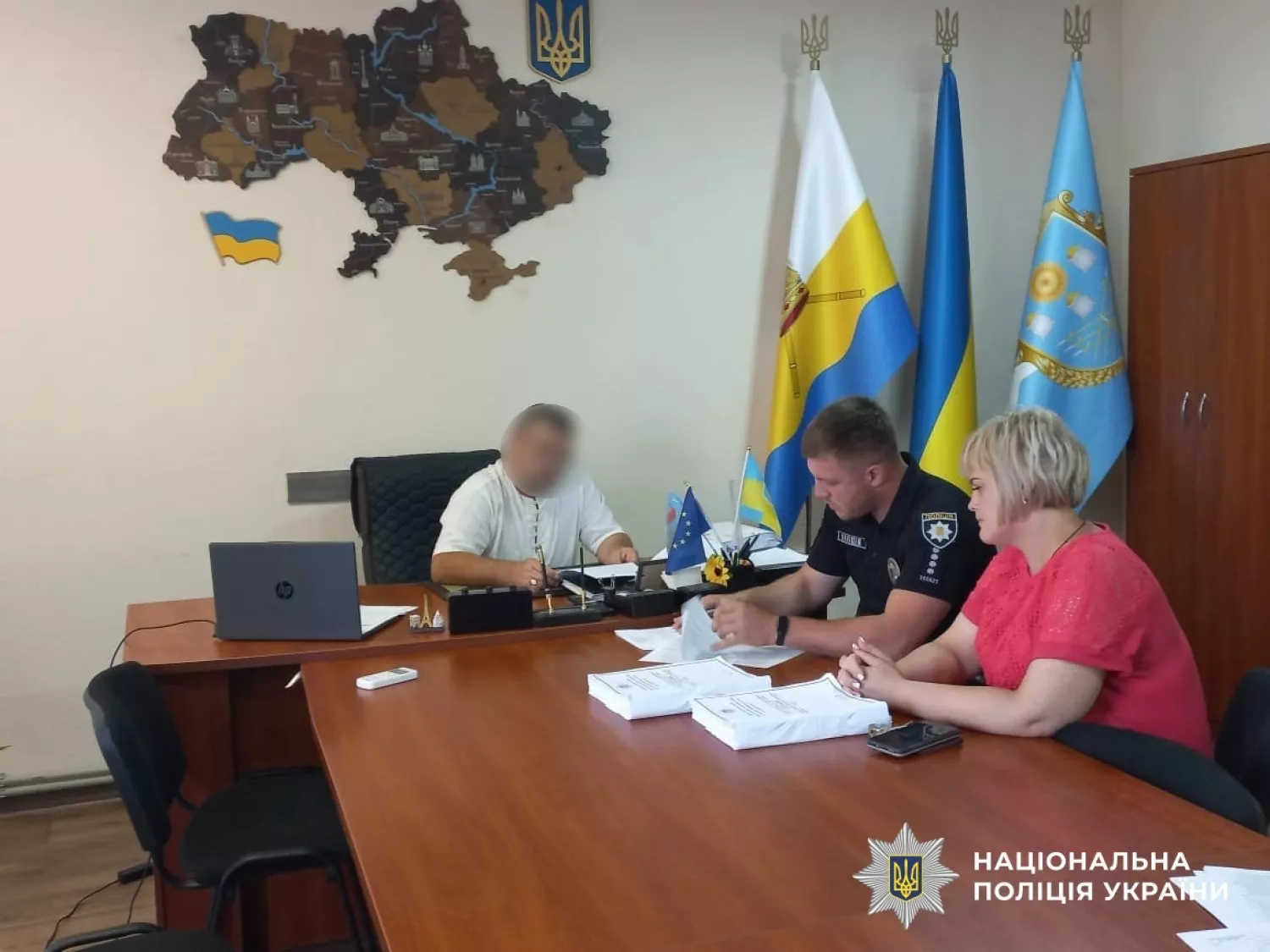 На Миколаївщині посадовця та представницю підприємця підозрюють у привласненні понад 500 тис. грн на харчуванні дітей. Фото: Нацполіція