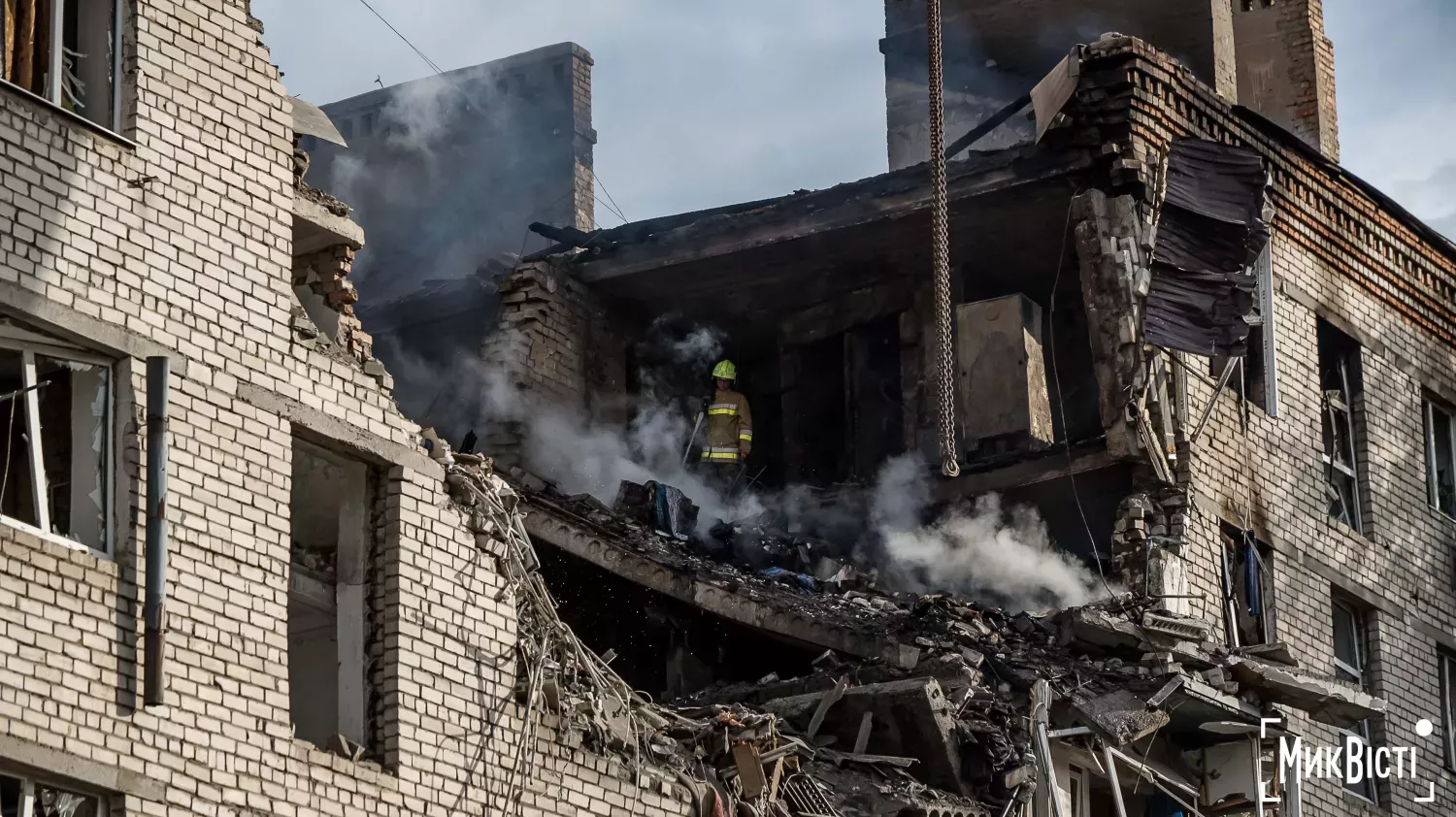 Наслідки обстрілу Миколаєва 25 травня 2025 року. Фото: «МикВісті», Сергій Овчаришин