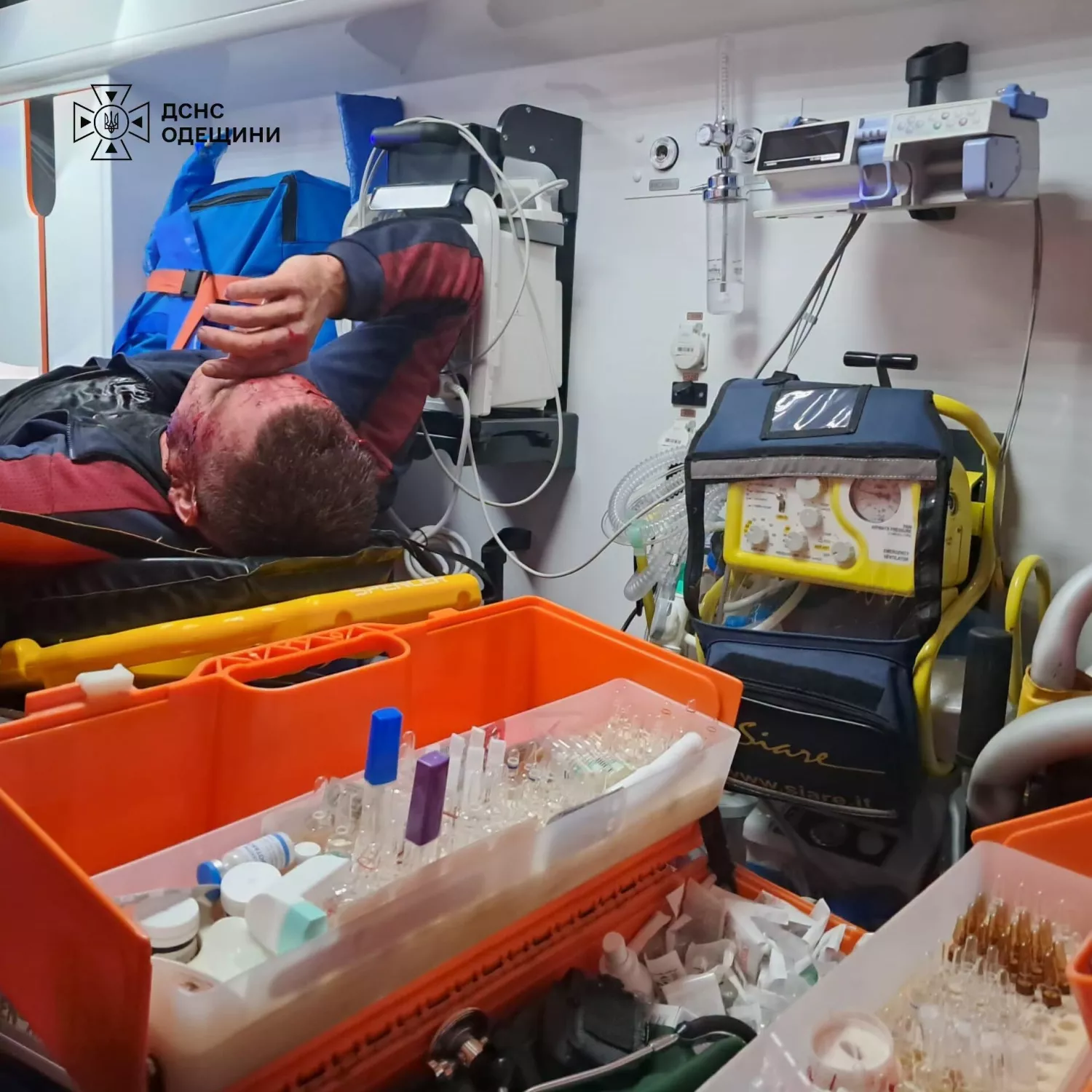 Через російську атаку на півдні Одещини згоріли п’ять вантажівок із зерном. Фото: ДСНС