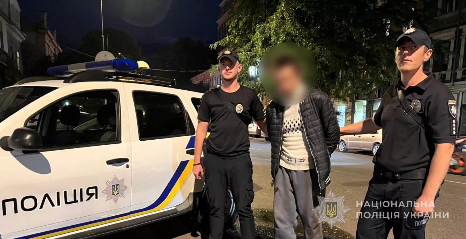 В Одесі 36-річний чоловік нападав на перехожих жінок. Фото нацполіція