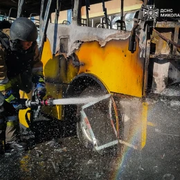 Рятувальники показали, як ліквідовували наслідки атаки на Миколаївщині 2 серпня. Фото: ДСНС