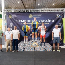Миколаївські спортсменки стали призерками чемпіонату України з велоспорту на критому треку. Фото: Львівська федерація велоспорту