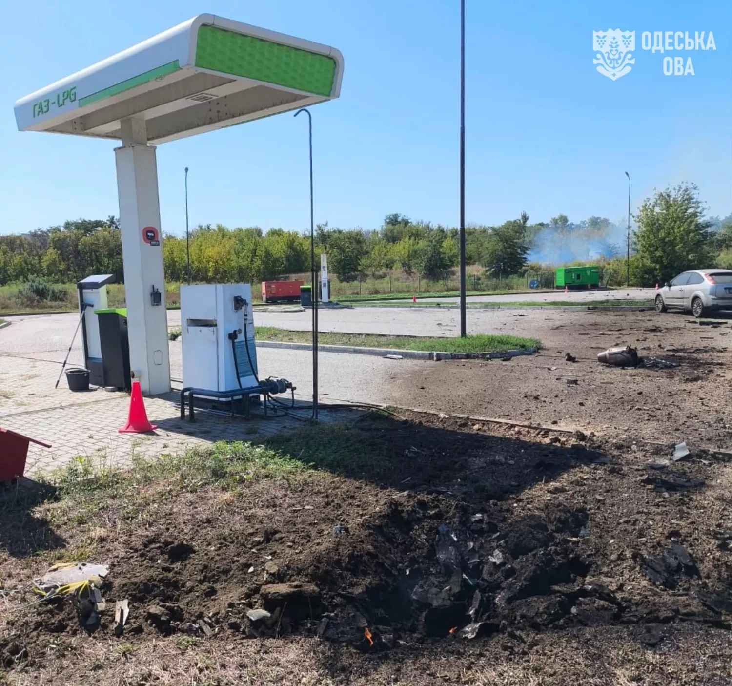 Росіяни атакували АЗС на Одещині, пошкоджено газову колонку та автомобіль. Фото: ОВА