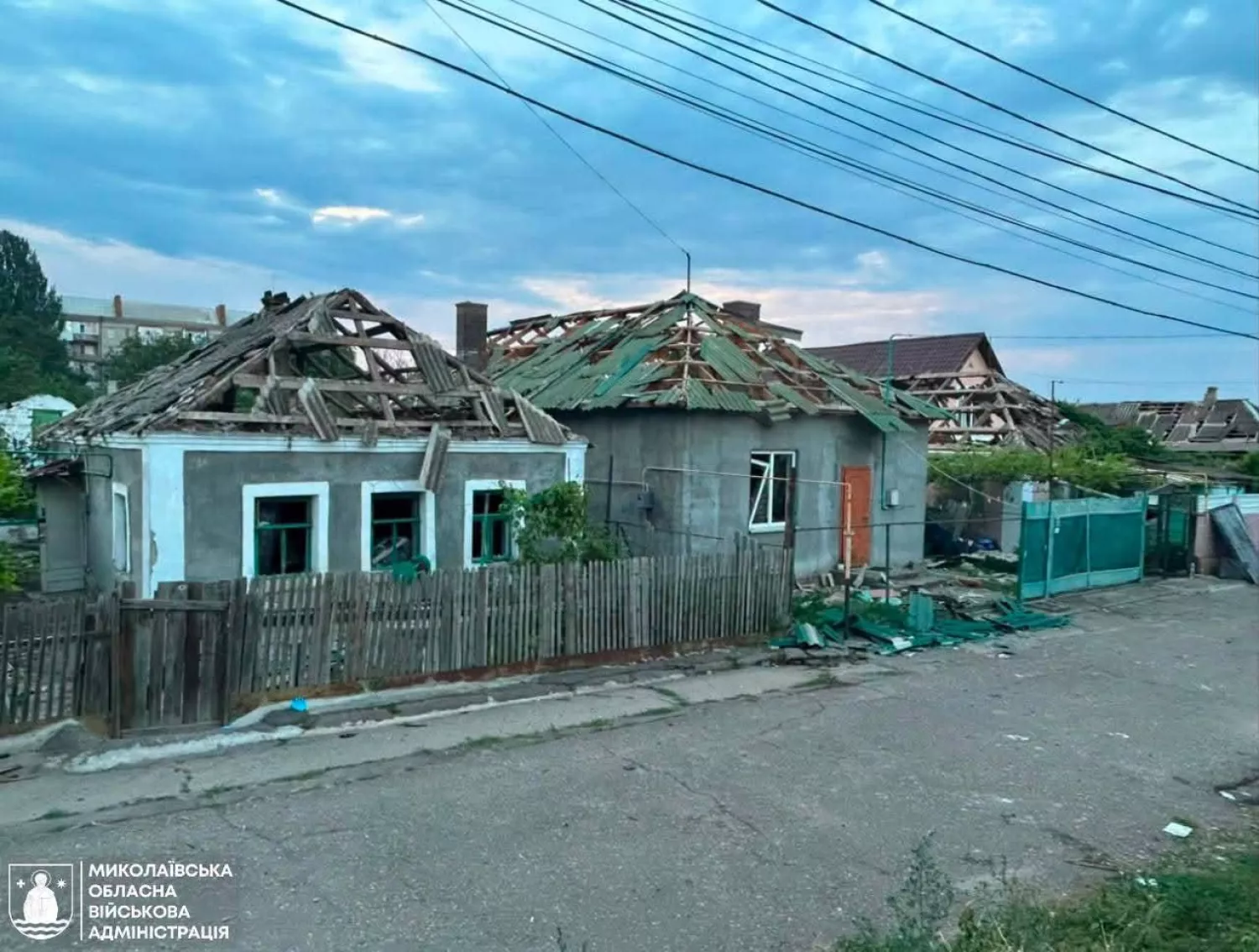 Наслідки обстрілу Миколаєва 4 серпня 2026 року. Фото: Миколаївська ОВА