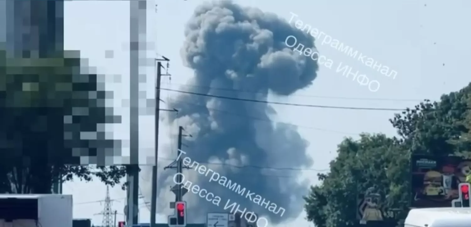 Росія вдарила ракетами біля ринку у передмісті Одеси 4 серпня. Скриншот з відео