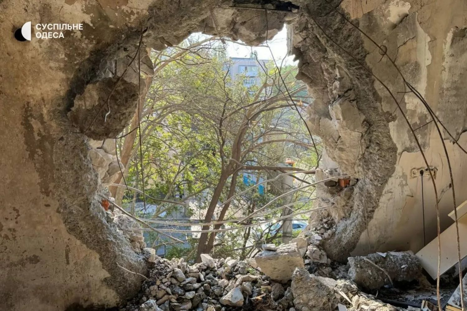Пошкоджений внаслідок атаки РФ житловий будинок. Ілюстраційне фото: Суспільне Одеса