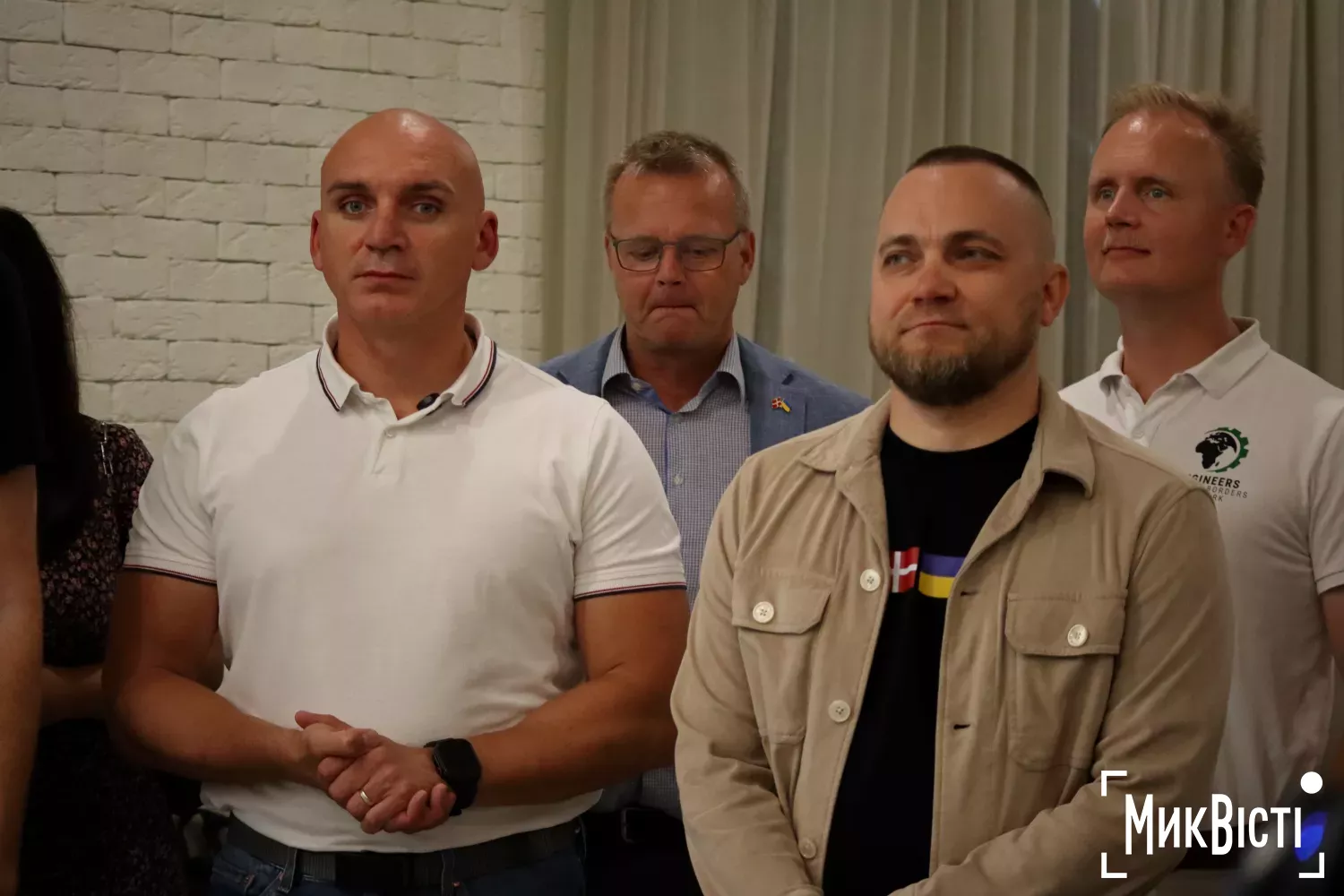 У Миколаєві пройшла фотовиставка про жінок, які працюють у розмінуванні. Фото: МикВісті