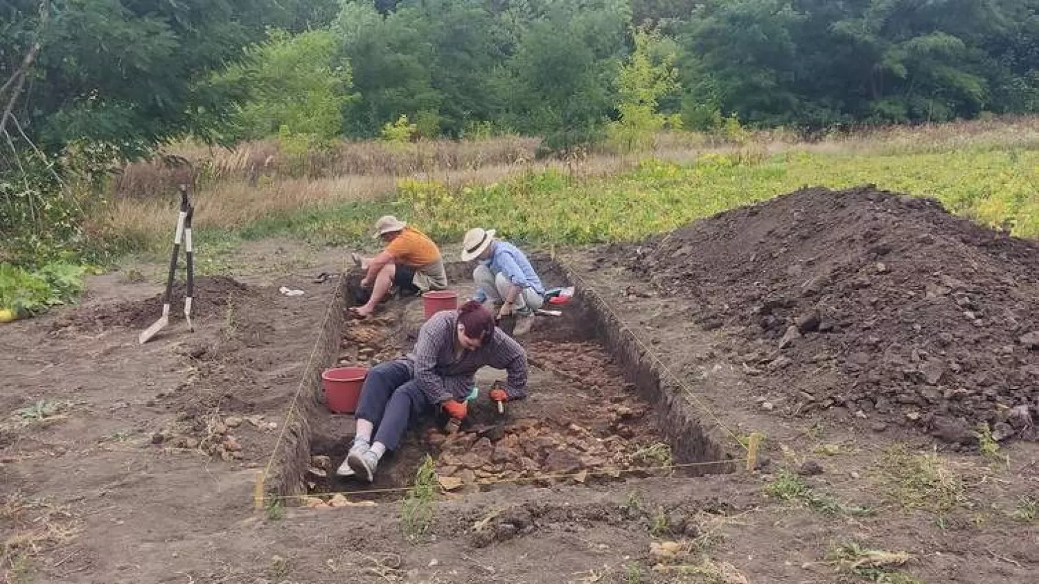 Археологічні розкопки. Фото Гусятинського краєзнавчого музею