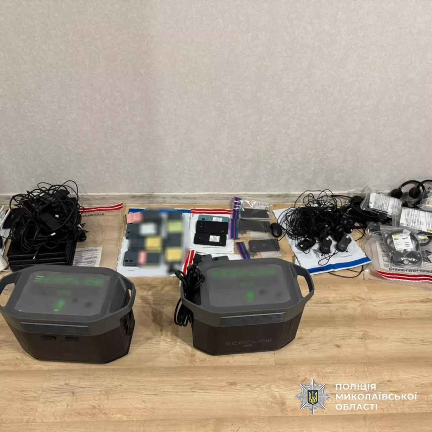 У Миколаєві поліція викрила шахрайський call-центр. Фото: поліція Миколаївщини