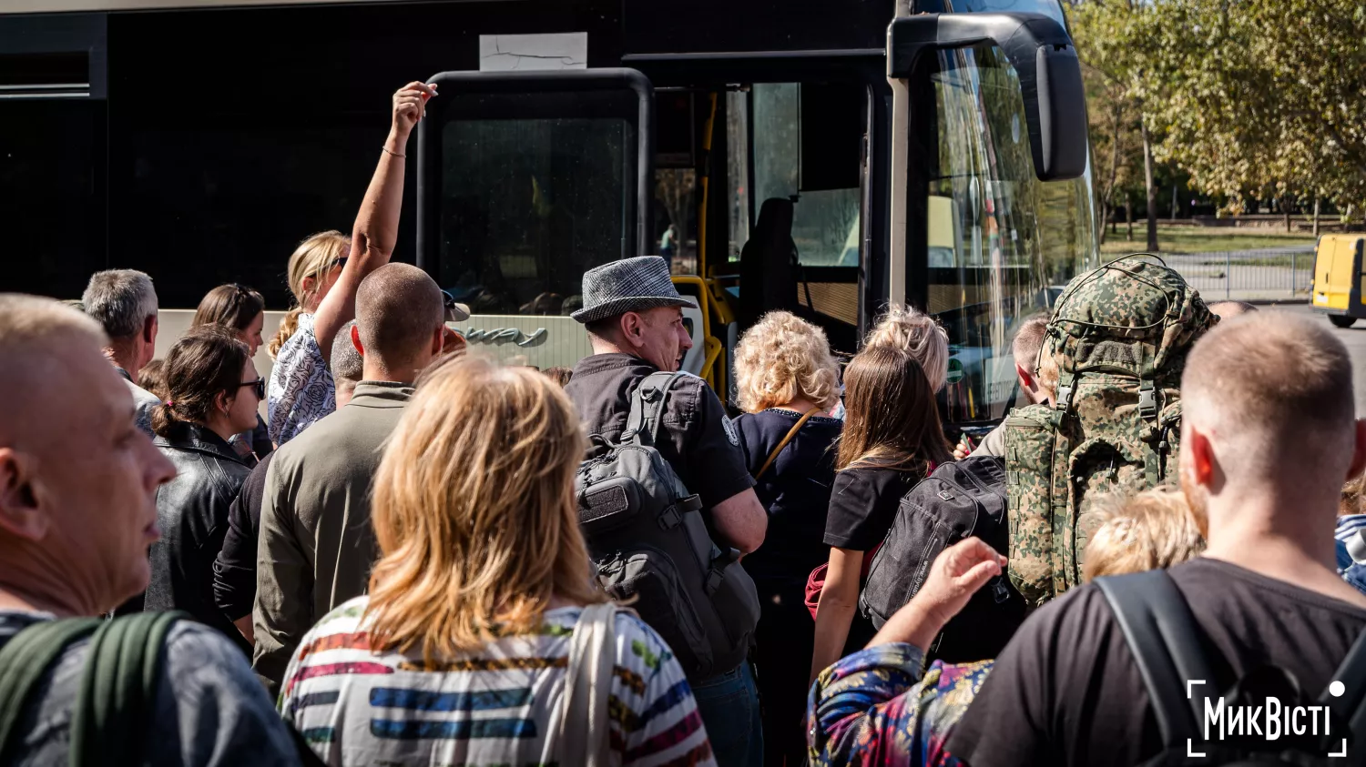 Пасажири поїзду «Київ-Миколаїв», куди поцілили росіяни, розповіли про евакуацію. Фото: НикВести