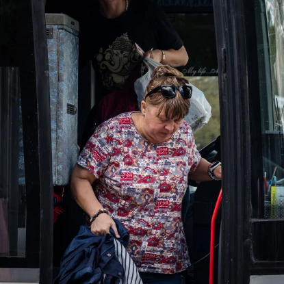 Пасажири поїзду «Київ-Миколаїв», куди поцілили росіяни, розповіли про евакуацію. Фото: НикВести