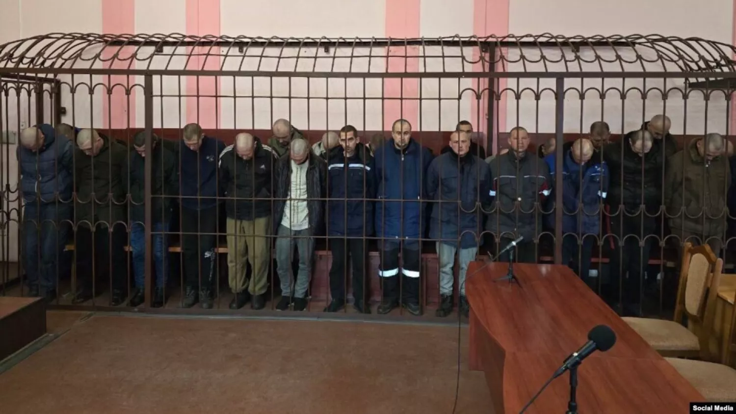 Українські військові, яких судять у ДНР. Фото: Настоящее время