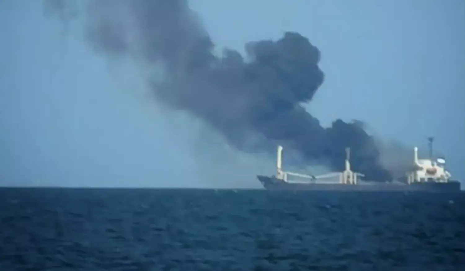 Атака дрона на цивільне судно у Чорному морі. Фото Одеська ОВА