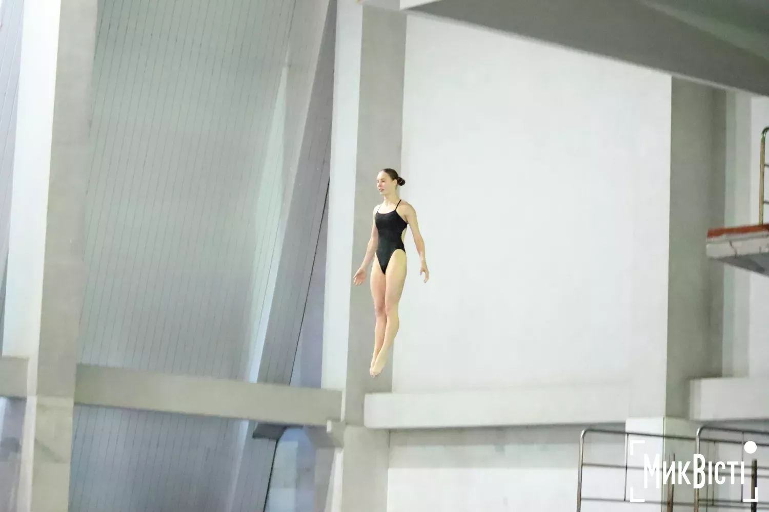 У Миколаєві провели Олімпійський урок зі стрибків у воду. Фото: NikVesti