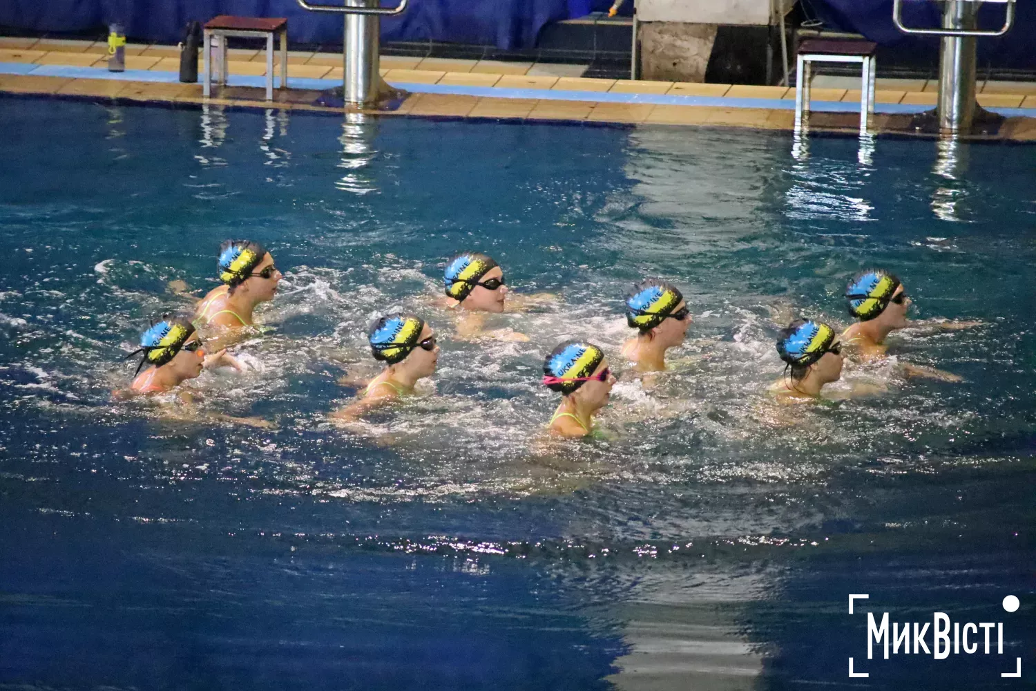 У Миколаєві провели Олімпійський урок зі стрибків у воду. Фото: NikVesti