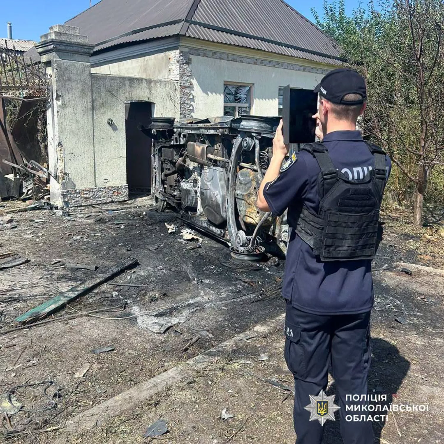 Наслідки обстрілу Миколаєва 2 вересня. Фото: Нацполція