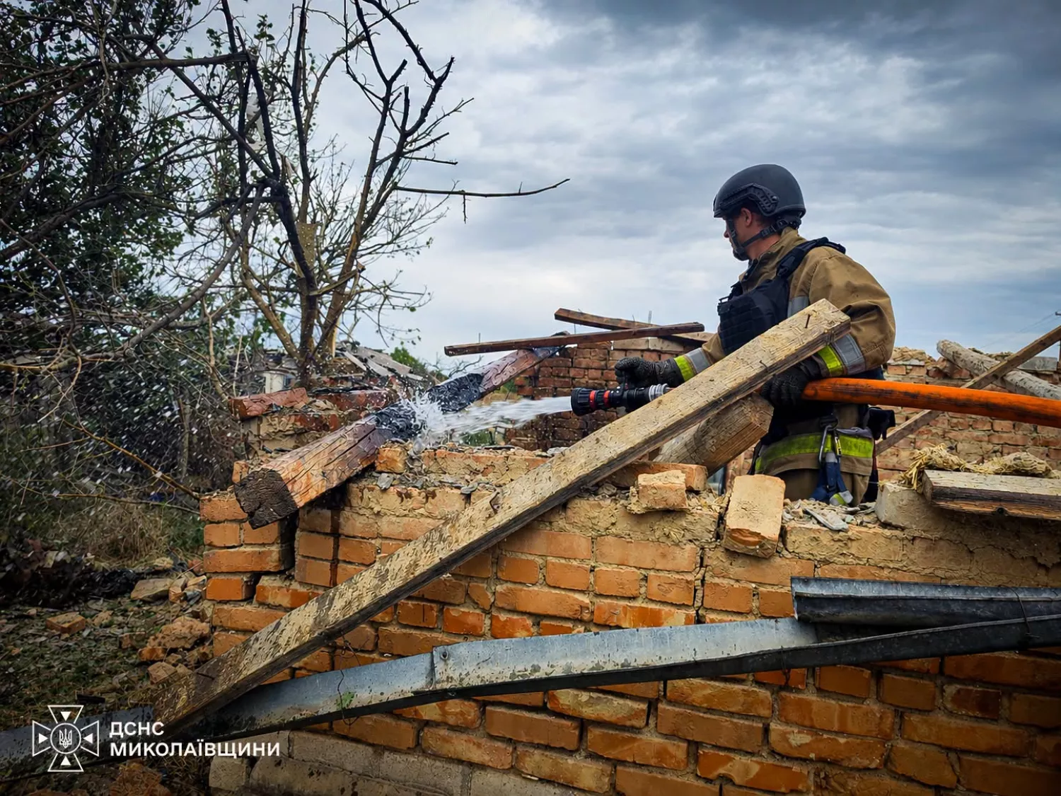 Ліквідація пожежі у Миколаївській області. Фото: ДСНС