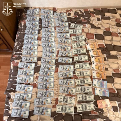 Двох медпрацівників підозрюють у схемі з фіктивними документами про інвалідність. Фото прокуратури