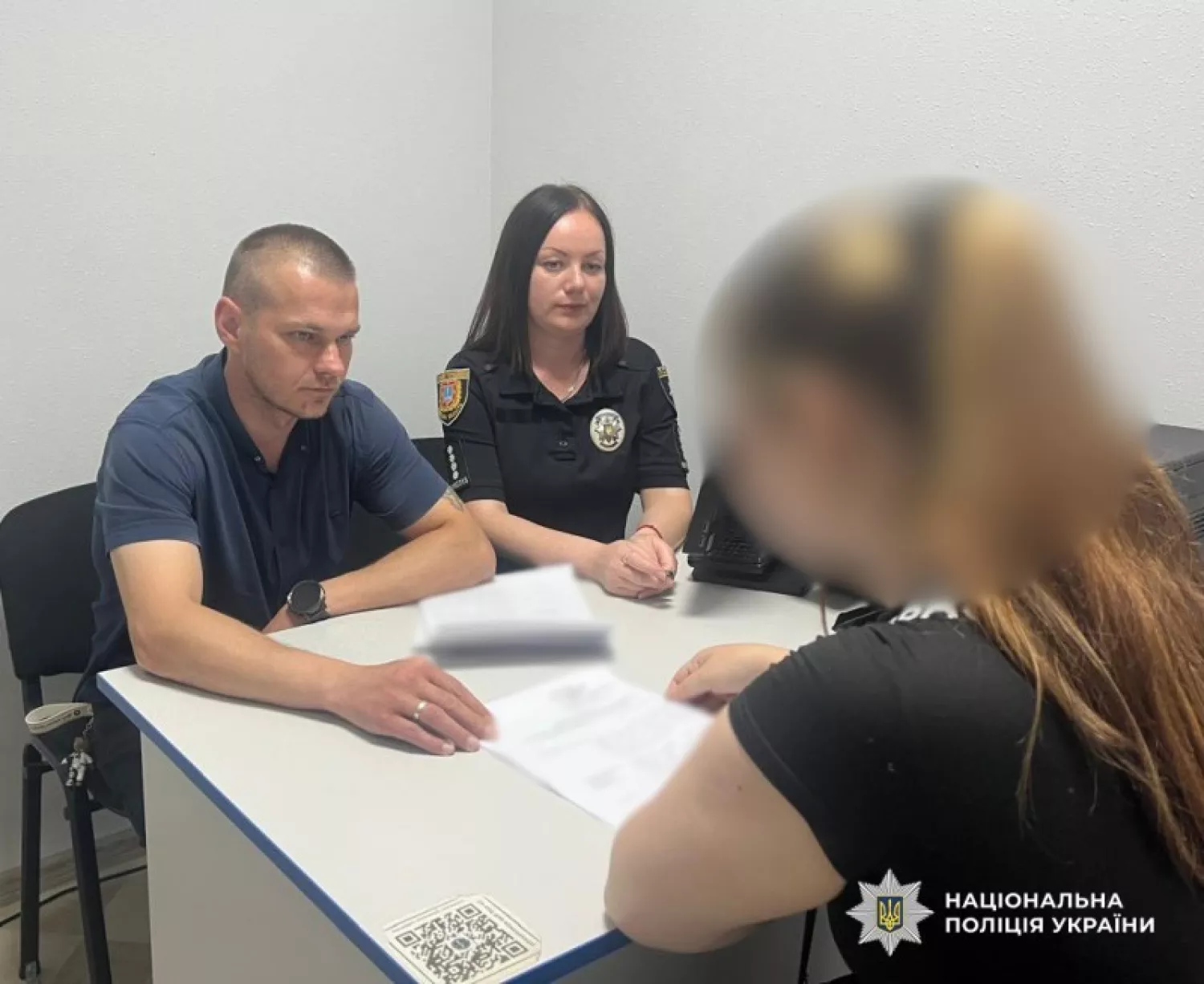 На Одещині 17-річна дівчина ошукала покупців телефонів на 60 тисяч гривень. Фото нацполіції