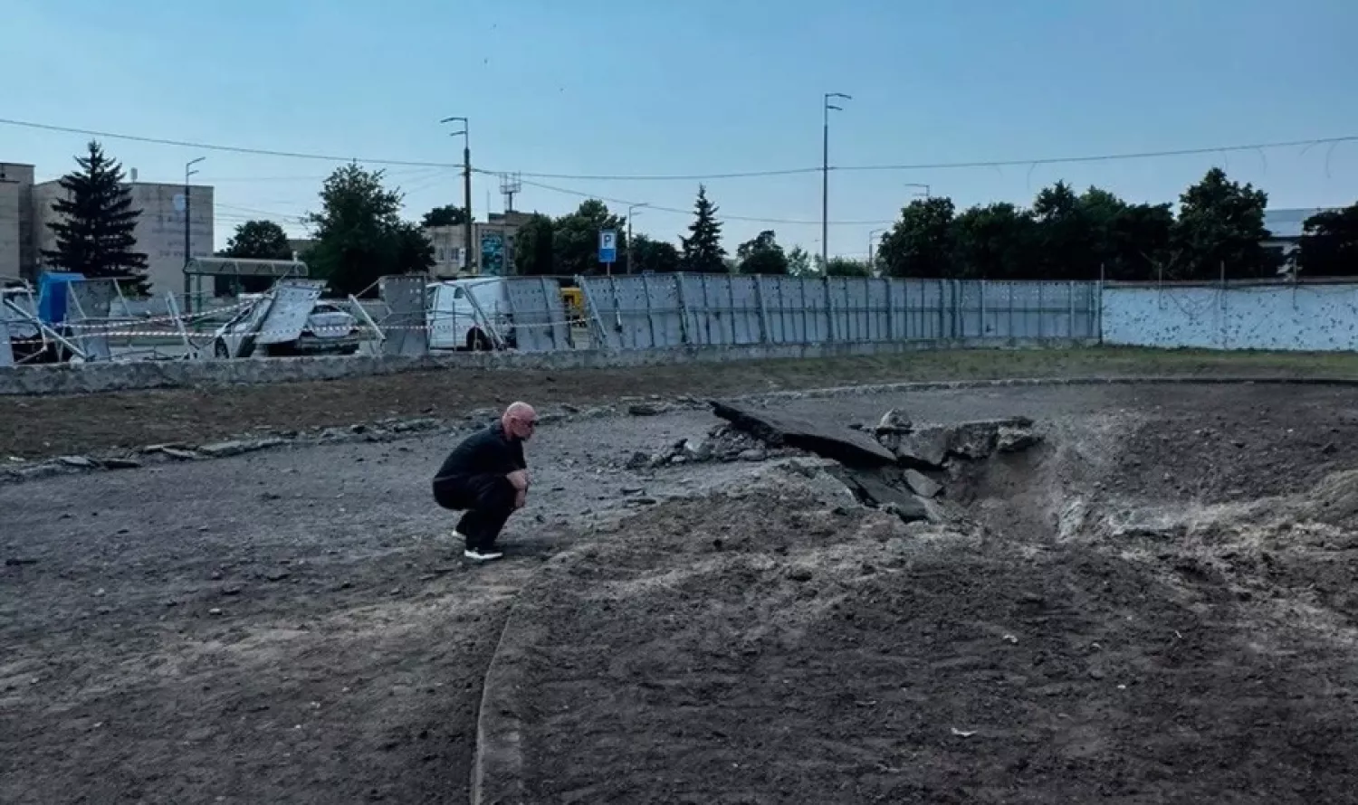 Російська атака пошкодила фармзавод «Дарниця» у Києві. Архівне фото: ЕП