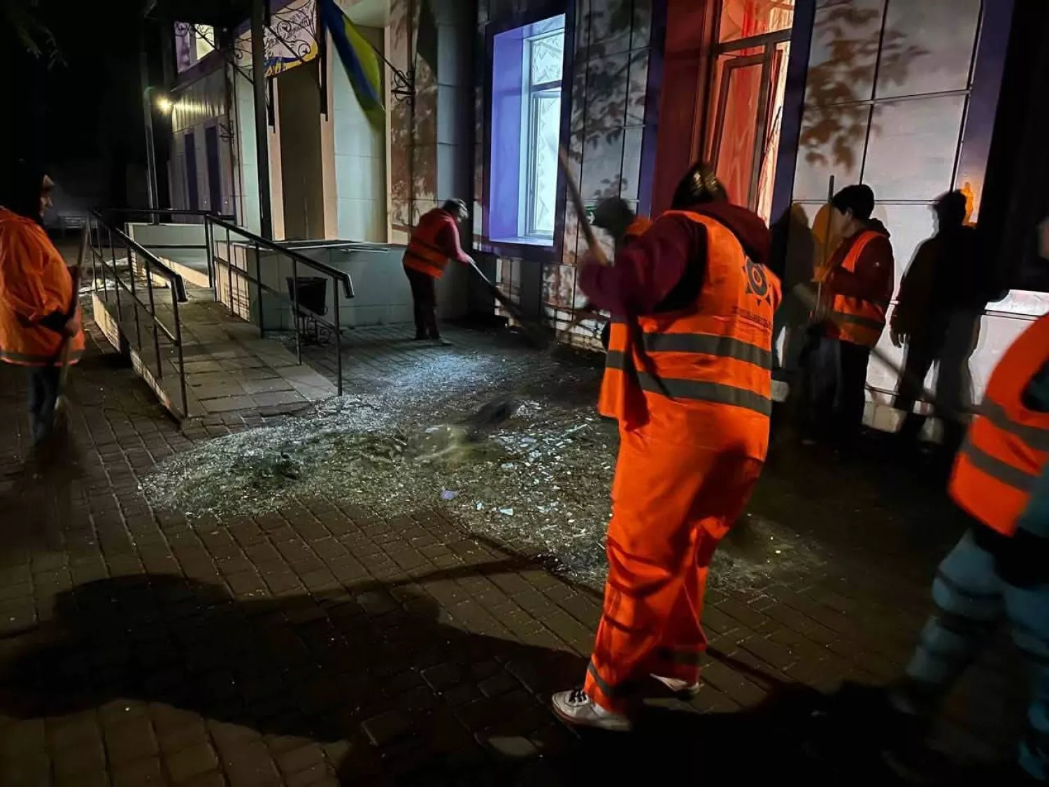 В Одесі через нічну атаку 24 вересня пошкоджено медзаклад, будинки та школу. Фото: МВА