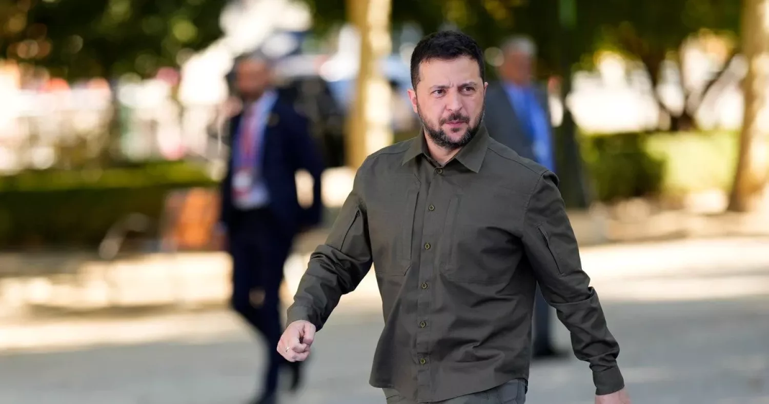 Володимир Зеленський заявив, що хоче після президентства залишитися в Україні та ходити її вулицями. Фото: Associated Press