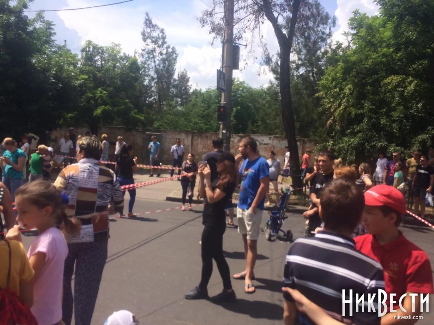 Перекриття дороги жителями гуртожитку у червні 2018 року. Архівне фото НикВести