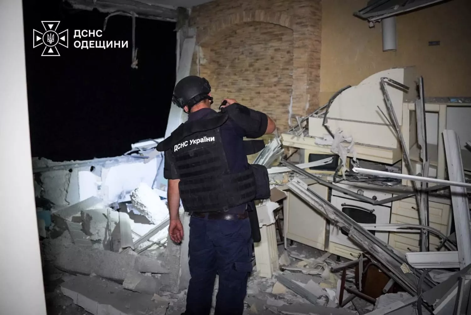Наслідки обстрілу Одеси 3 вересня. Фото: ДСНС