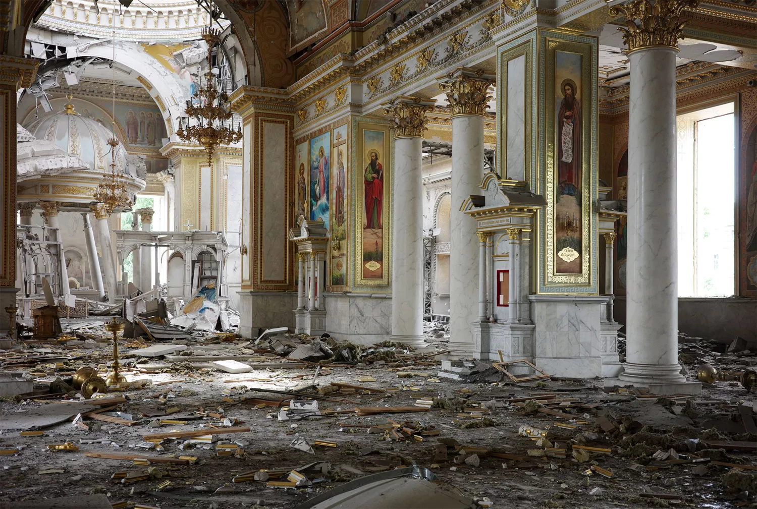 Зруйнований Спасо-Преображенський кафедральний собор в Одесі. Фото: Олександр Населенко