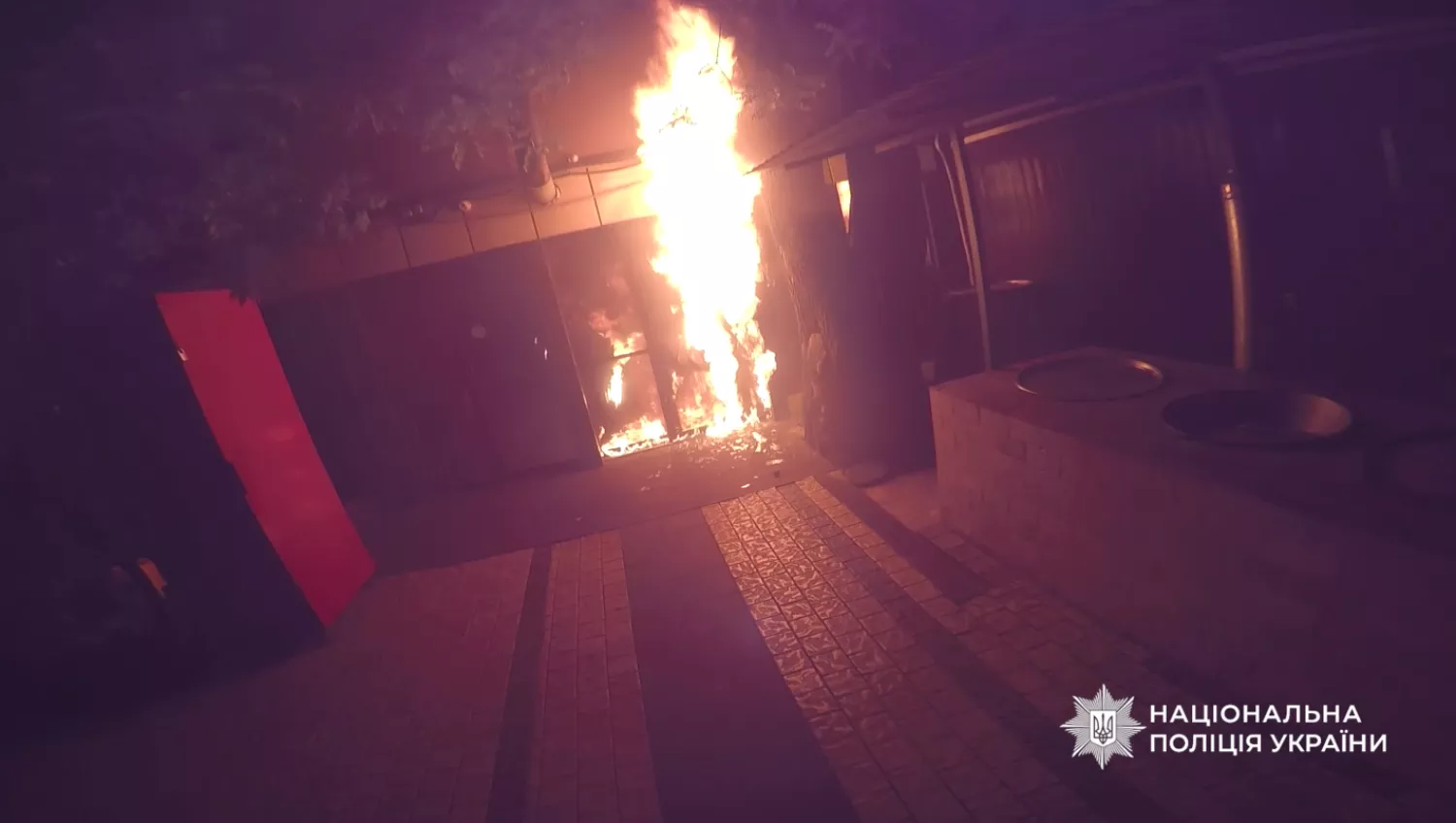 В Одесі затримали 19-річного молодика за підпал ресторану на замовлення. Фото нацполіції