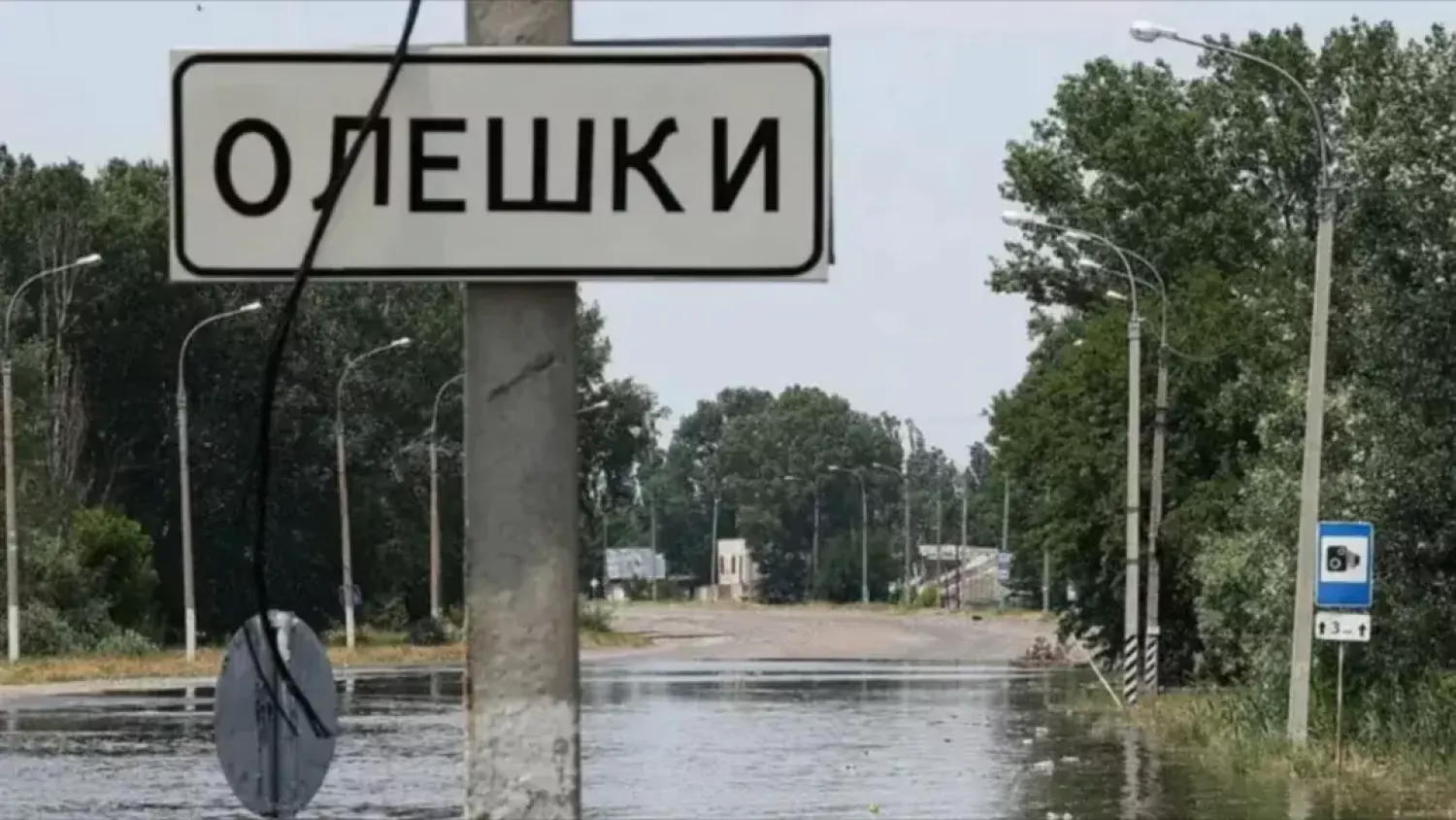 В окупованих Олешках росіяни відбирають у людей допомогу від ЗСУ. Фото: unn.ua
